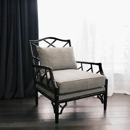 Mom'art Hotel 4*